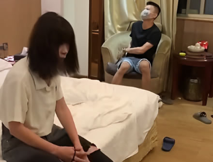 福州侦探：躲在被窝里的小三竟然亲妹妹