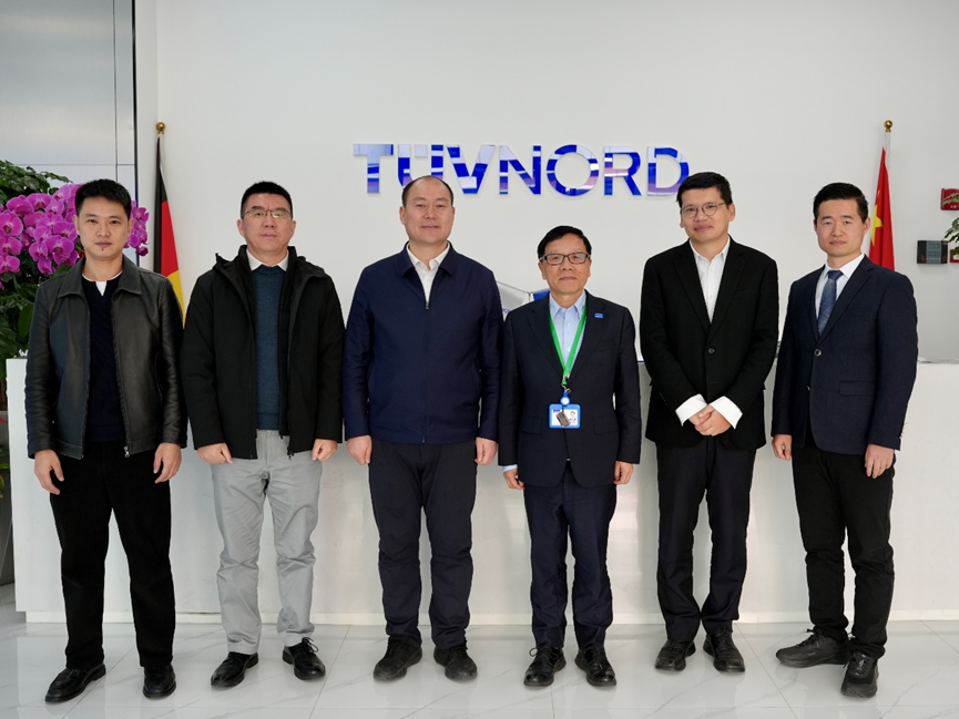 IEC中心到访TÜV北德共探碳业务技术合作新路径